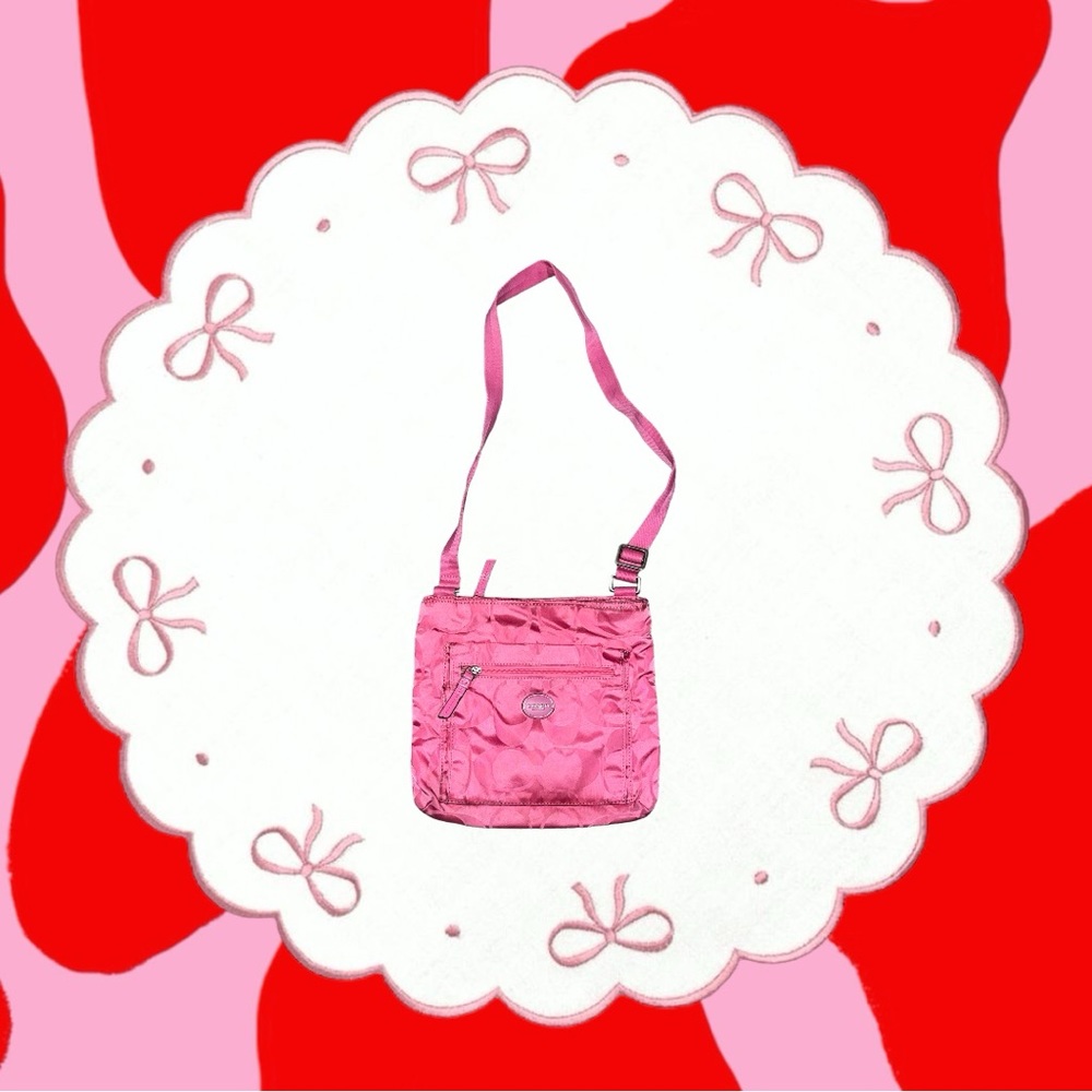 coach getaway signature nylon purse 👛